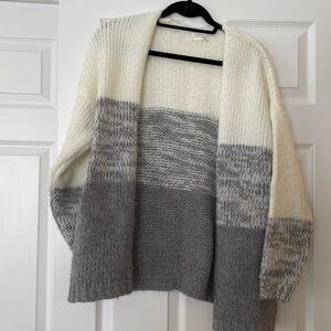 Anthropologie open front chunky cardigan. White and grey ombré.  Small